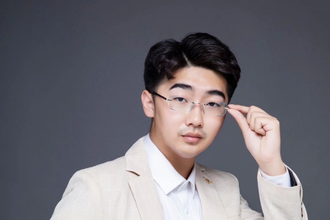 王思博 王思博