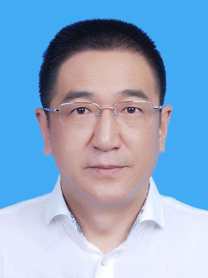郝勇(新疆昌吉州政府黨組成員、州長助理) 郝勇(新疆昌吉州政府黨組成員、州長助理)