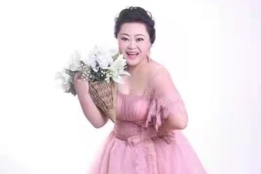 趙維維(歌手,歌唱演員) 趙維維(歌手,歌唱演員)