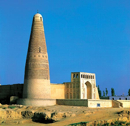 新疆吐魯番東南郊的蘇公塔，又稱額敏塔。