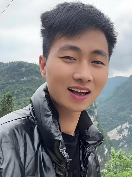 龍貳哥 龍貳哥