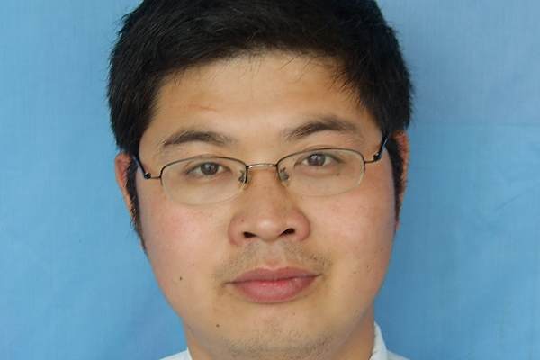 王盛(遼寧對外經貿學院黨委委員、副校長,教授) 王盛(遼寧對外經貿學院黨委委員、副校長,教授)