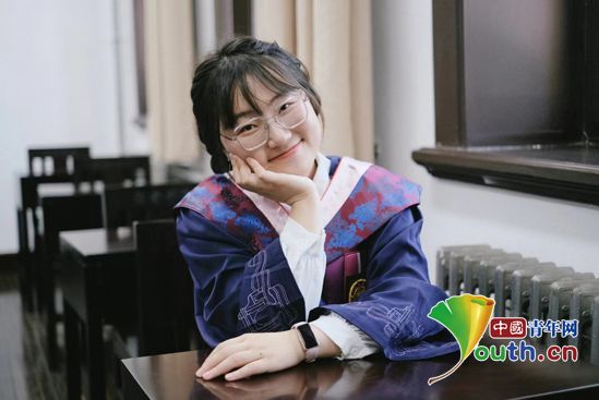 張佳雯(清華大學第25屆研究生支教團河北分隊隊長) 張佳雯(清華大學第25屆研究生支教團河北分隊隊長)