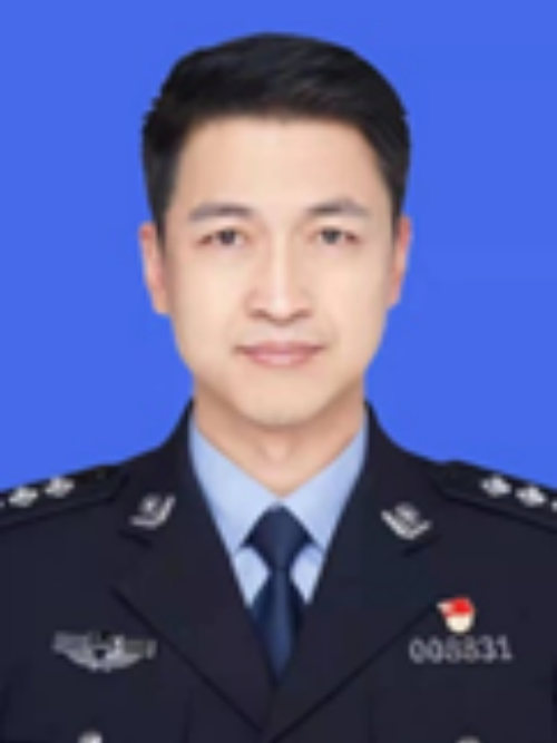 李軍鋒(河北省張家口市河北省陽原縣人民政府副縣長,公安局黨委書記、局長,督察長) 李軍鋒(河北省張家口市河北省陽原縣人民政府副縣長,公安局黨委書記、局長,督察長)