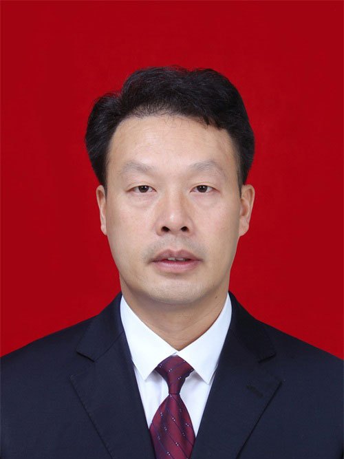 唐啟文(四川省萬源市委常委、宣傳部部長) 唐啟文(四川省萬源市委常委、宣傳部部長)