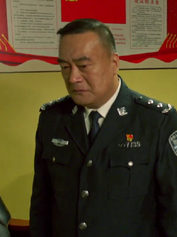 劉成軍(涉案動作電影《冰雪大圍捕》中的角色) 劉成軍(涉案動作電影《冰雪大圍捕》中的角色)