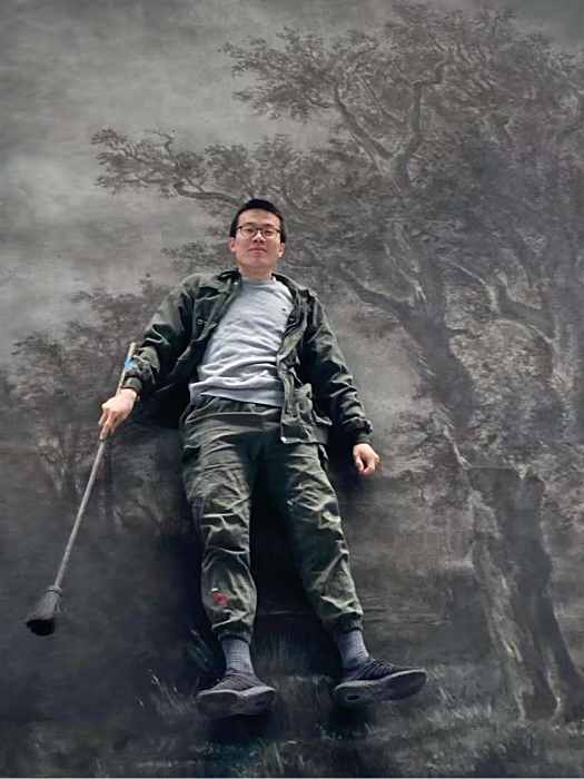 張家駿(巴黎歌劇院繪景畫師) 張家駿(巴黎歌劇院繪景畫師)