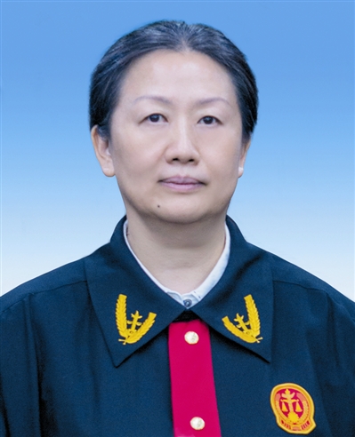 李慶(海南省海口市中級人民法院代理院長)