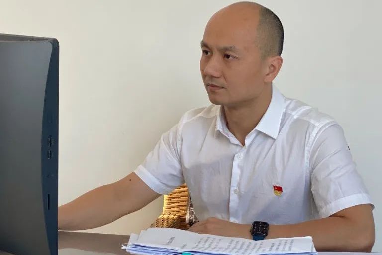 鄭曉峰(泉州市惠安縣財政局黨組書記、局長) 鄭曉峰(泉州市惠安縣財政局黨組書記、局長)