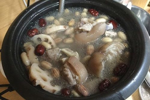 豬脊雞肫粥 豬脊雞肫粥