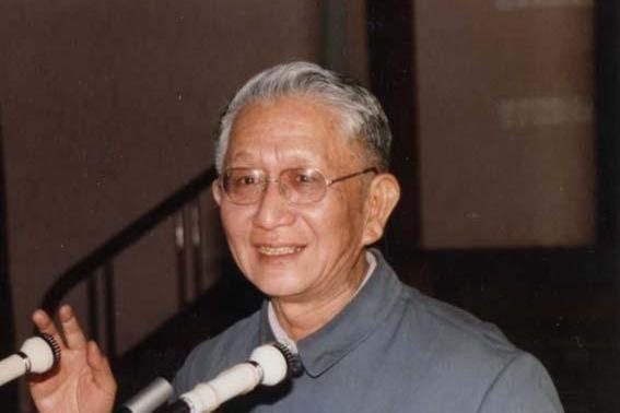 鐘惦棐 鐘惦棐