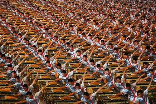 2008名演員在北京奧運會開幕式上擊缶而歌