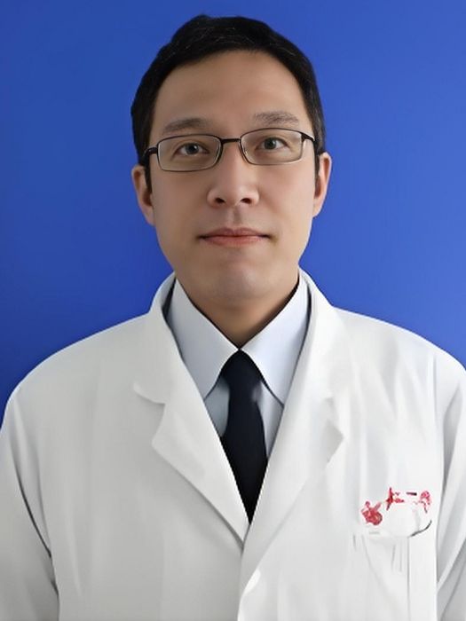 董斌(大連醫科大學附屬第一醫院神經外科科主任) 董斌(大連醫科大學附屬第一醫院神經外科科主任)