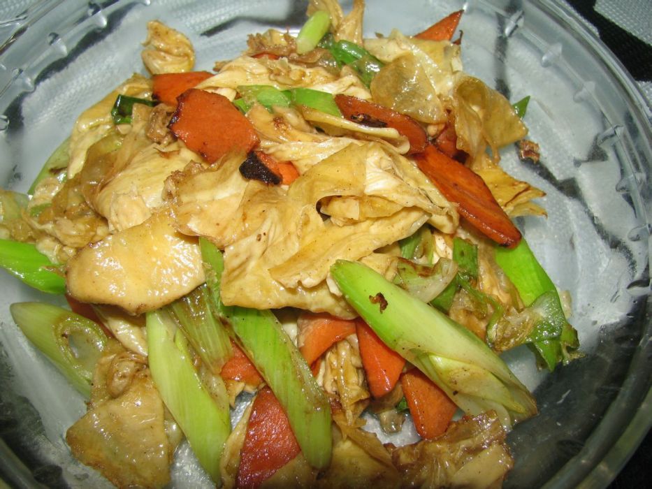 素炒油豆皮 素炒油豆皮