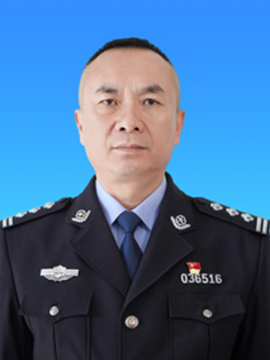 閆峰(山西省介休市人民政府副市長、公安局局長) 閆峰(山西省介休市人民政府副市長、公安局局長)