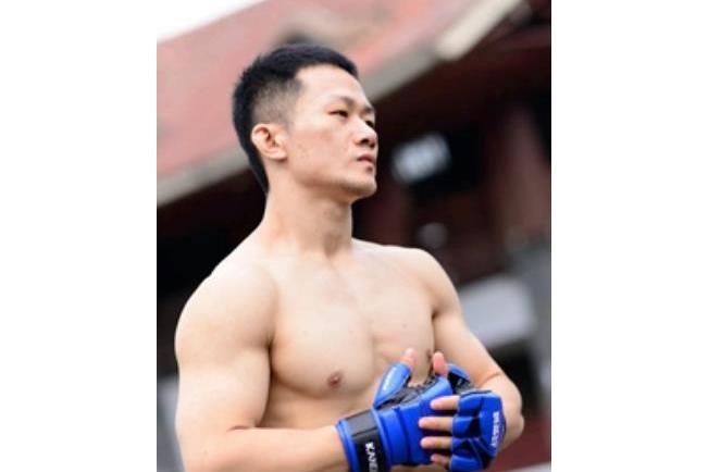 楊飛(中國綜合格鬥運動員) 楊飛(中國綜合格鬥運動員)