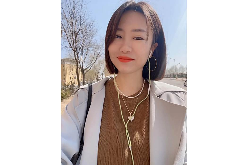 梁艷(中國準格爾旗文學與朗誦藝術工作者) 梁艷(中國準格爾旗文學與朗誦藝術工作者)