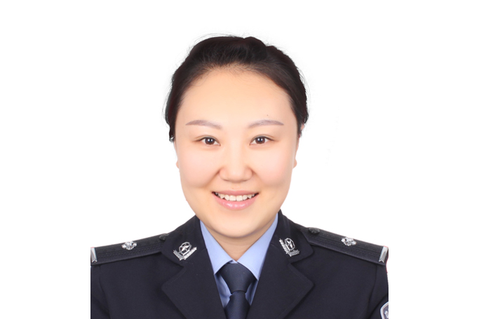 吳婧(寧夏自治區公安廳出入境管理總隊一級警長) 吳婧(寧夏自治區公安廳出入境管理總隊一級警長)