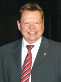 Günter Titsch岡特 鐵馳(德國)主席