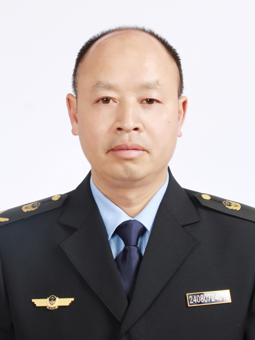 石松(貴州省黔南布依族苗族自治州長順縣應急管理局黨委委員、應急管理綜合行政執法大隊隊長) 石松(貴州省黔南布依族苗族自治州長順縣應急管理局黨委委員、應急管理綜合行政執法大隊隊長)