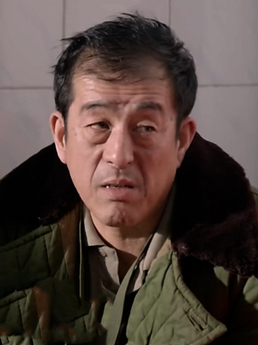 賀勇(喜劇片《一路驚喜》中的角色) 賀勇(喜劇片《一路驚喜》中的角色)