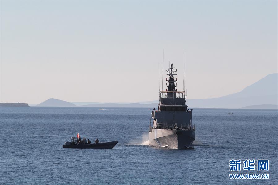 希臘警衛隊救援船隻進行救援