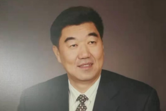 朱立軍(中國聯通運營公司原副總裁) 朱立軍(中國聯通運營公司原副總裁)