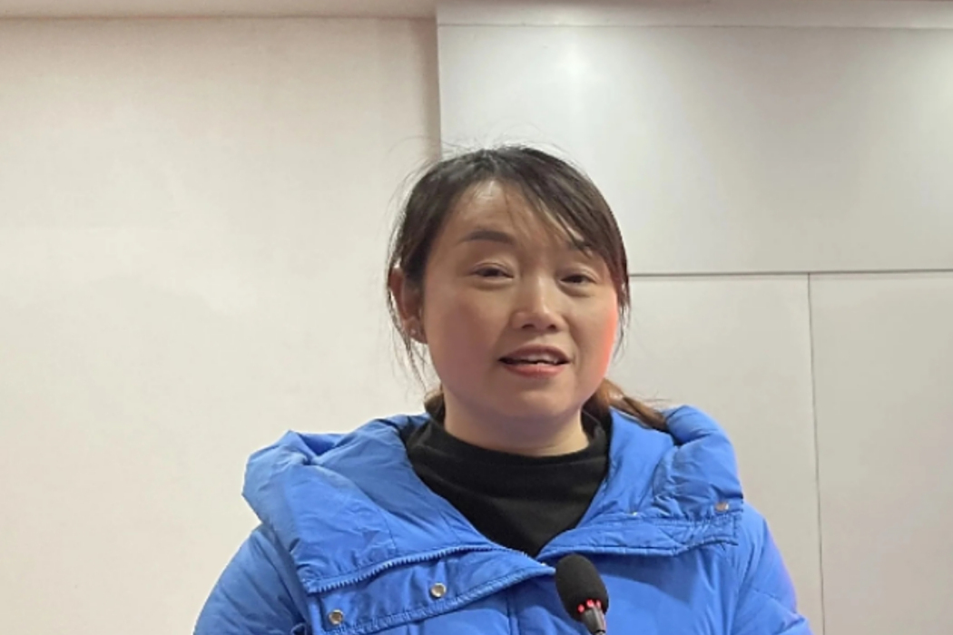 鄒春燕(蘄春一中歷史教師) 鄒春燕(蘄春一中歷史教師)