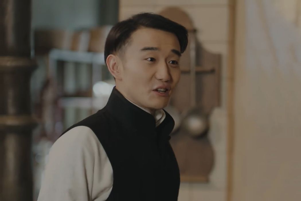 易忠(《傳家》中由常鋮飾演的易家男僕角色) 易忠(《傳家》中由常鋮飾演的易家男僕角色)