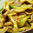 肉片炒平菇 肉片炒平菇