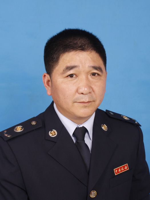 鄒曉林(湖北省隨縣地方稅務局黨組成員、紀檢組長) 鄒曉林(湖北省隨縣地方稅務局黨組成員、紀檢組長)