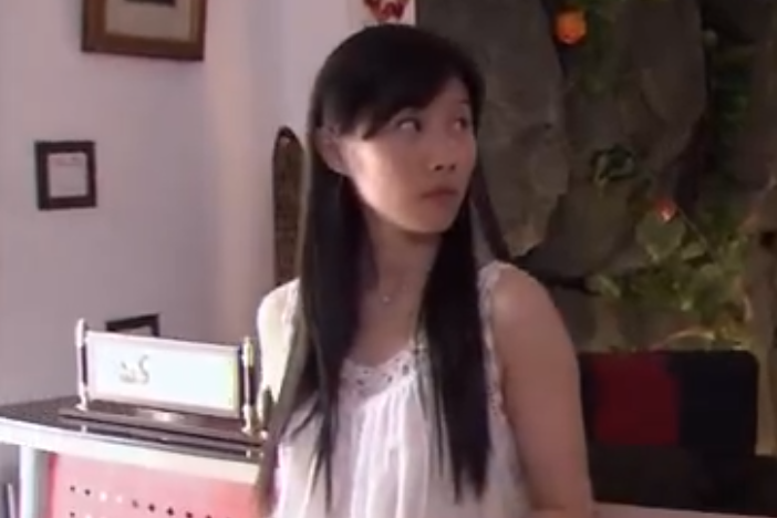 韓麗婷(電視劇《再過把癮》中的角色,由胡靖釩飾演) 韓麗婷(電視劇《再過把癮》中的角色,由胡靖釩飾演)