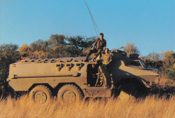 “蜜獾”90步兵戰車