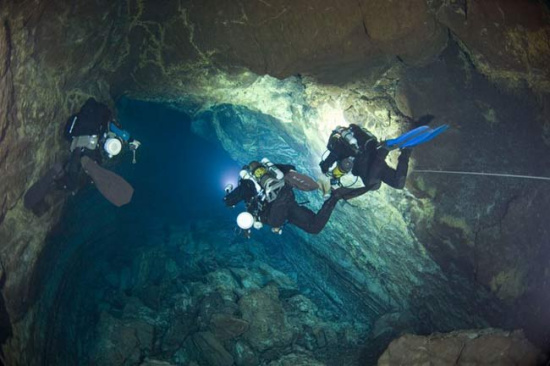 北非蘭扎羅特島的海底世界最長熔岩管