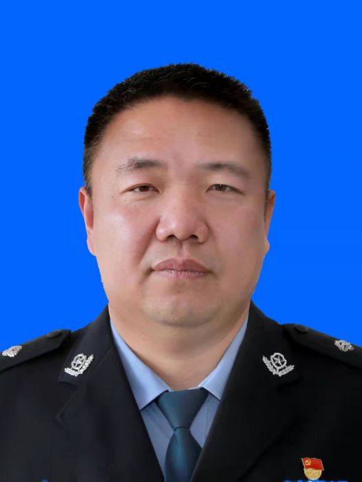 賈海波(河南省鶴壁市淇縣人民政府副縣長,公安局黨委書記、局長) 賈海波(河南省鶴壁市淇縣人民政府副縣長,公安局黨委書記、局長)