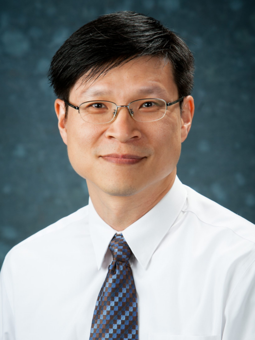 陳俊傑(美國光學學會會士、香港中文大學工程學院信息工程學系教授) 陳俊傑(美國光學學會會士、香港中文大學工程學院信息工程學系教授)