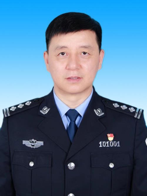 陳旭峰(新疆維吾爾自治區塔城地區沙灣市人民政府副市長、公安局黨委書記、局長、三級高級警長) 陳旭峰(新疆維吾爾自治區塔城地區沙灣市人民政府副市長、公安局黨委書記、局長、三級高級警長)