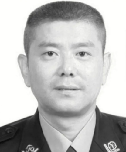 崔建軍(重慶鐵路公安處長壽北車站派出所民警) 崔建軍(重慶鐵路公安處長壽北車站派出所民警)