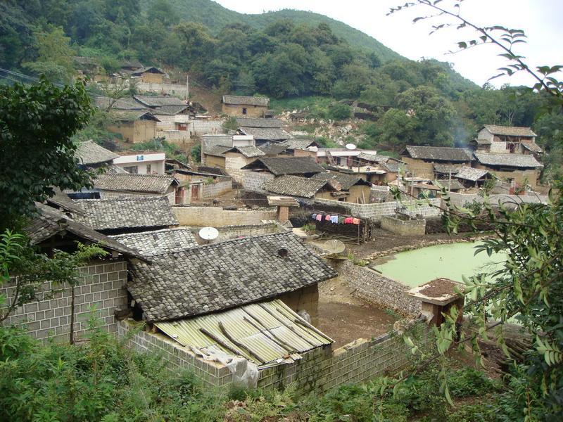 倮施黑村 倮施黑村