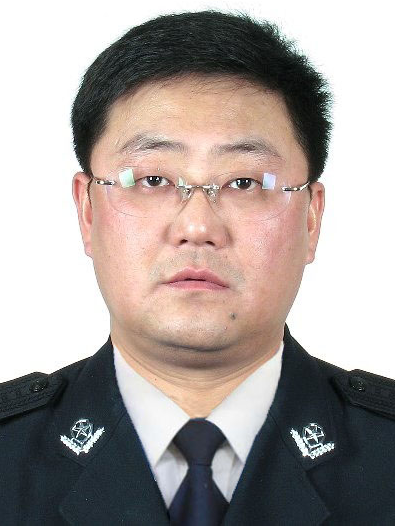 楊彬(四川省成都市公安局交通管理局第二分局分局長兼成都市公安局金牛區分局副分局長) 楊彬(四川省成都市公安局交通管理局第二分局分局長兼成都市公安局金牛區分局副分局長)