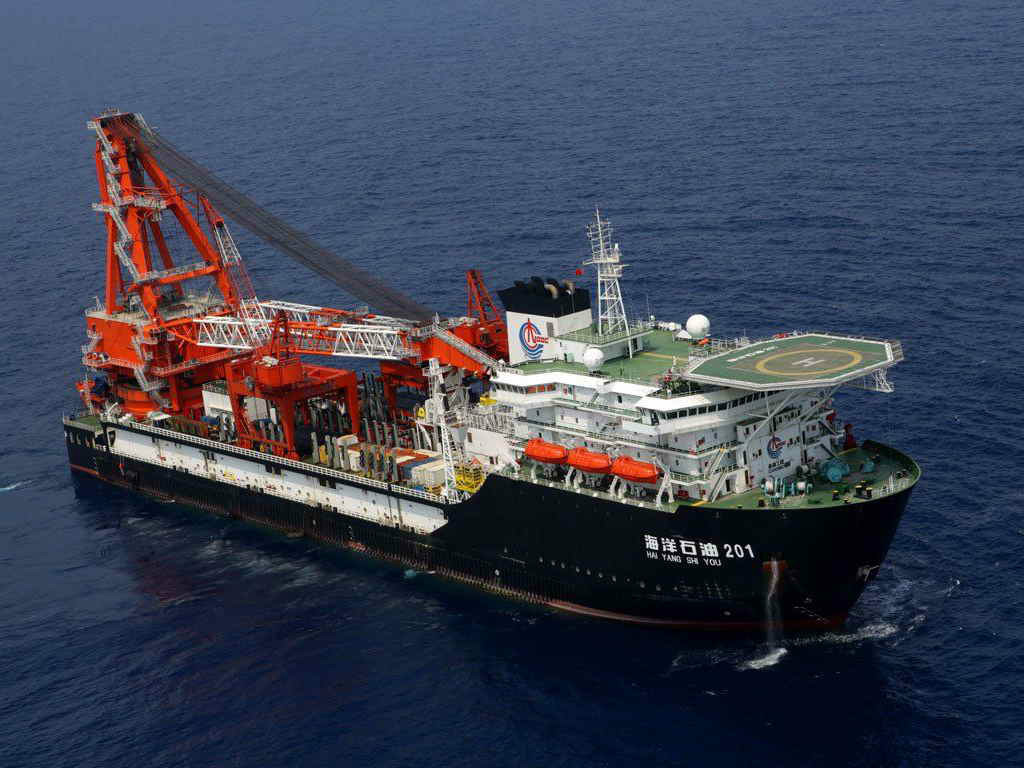海洋石油201深水鋪管起重船