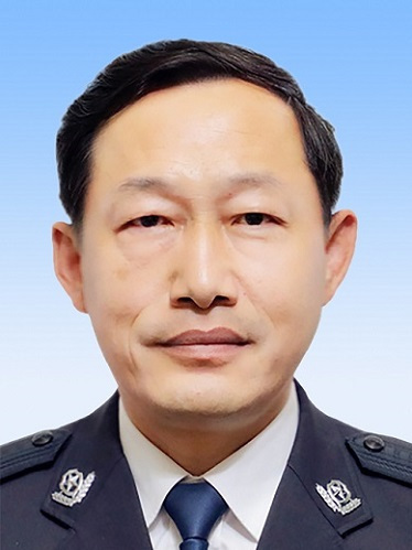 陳國軍(新疆生產建設兵團第三師副師長,圖木舒克市人民政府黨組成員、副市長,第三師公安局黨委書記、局長、督察長) 陳國軍(新疆生產建設兵團第三師副師長,圖木舒克市人民政府黨組成員、副市長,第三師公安局黨委書記、局長、督察長)