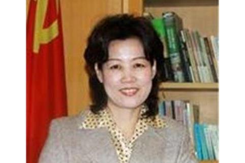 王秀文(天津市海河中學原黨委書記、校長) 王秀文(天津市海河中學原黨委書記、校長)