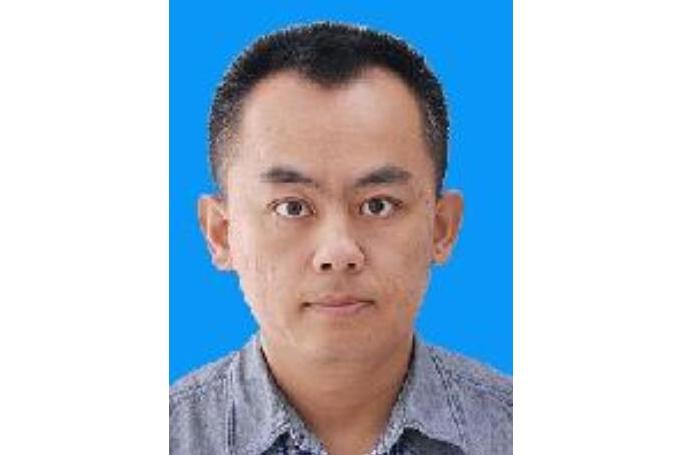周鋒(哈爾濱工程大學教授) 周鋒(哈爾濱工程大學教授)