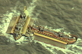 三層槳座戰船