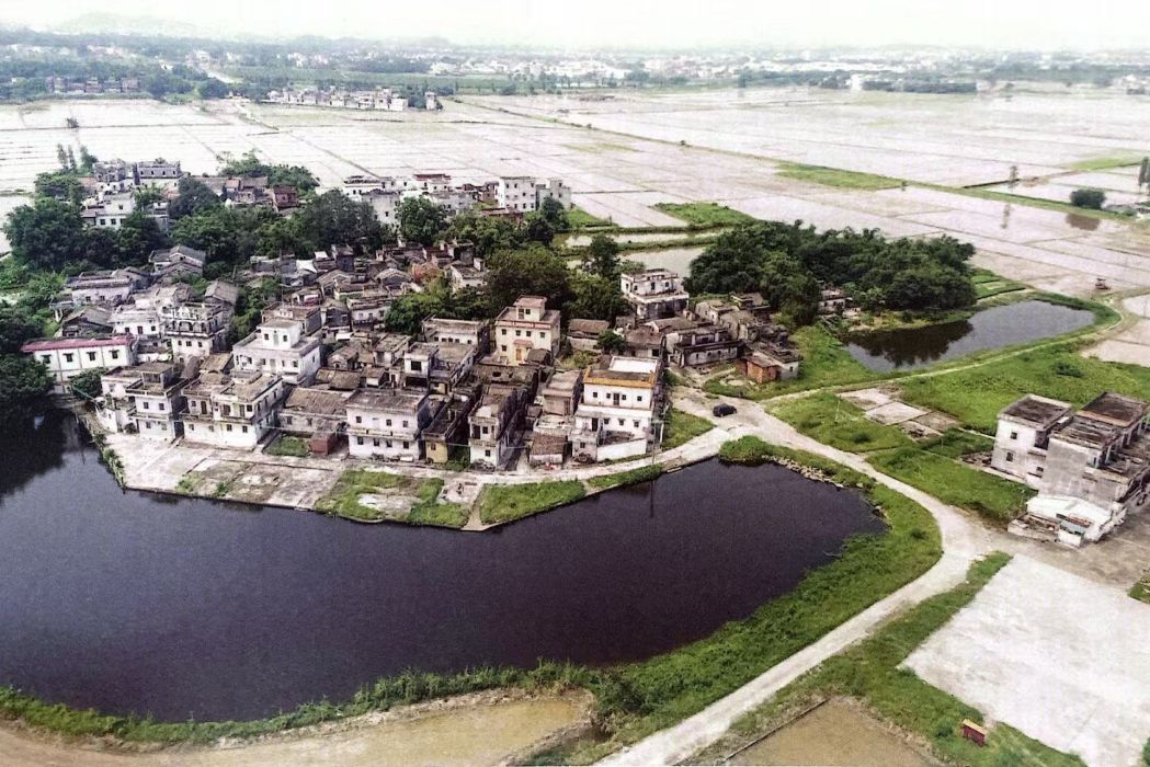 中興里(廣東省開平市赤坎鎮五龍行政村下轄自然村)