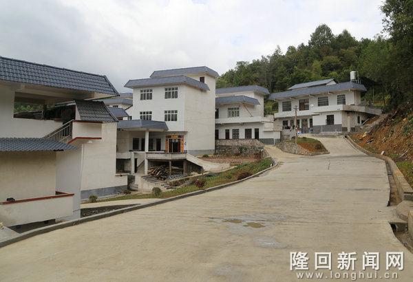 向家村(湖南省岳陽市平江縣向家鎮向家村) 向家村(湖南省岳陽市平江縣向家鎮向家村)