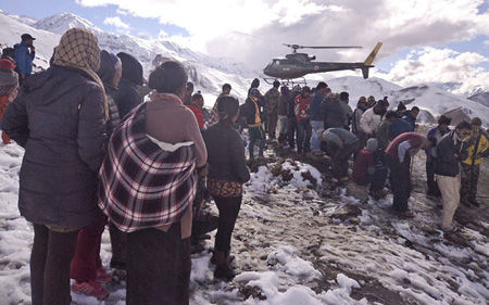 10·15尼泊爾喜馬拉雅山麓雪崩事故