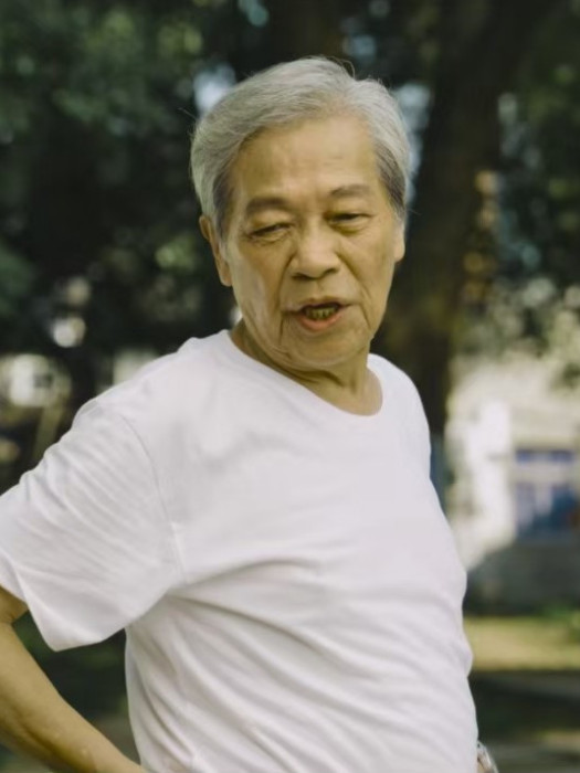 老何(電影《我,何爺爺》中的角色) 老何(電影《我,何爺爺》中的角色)