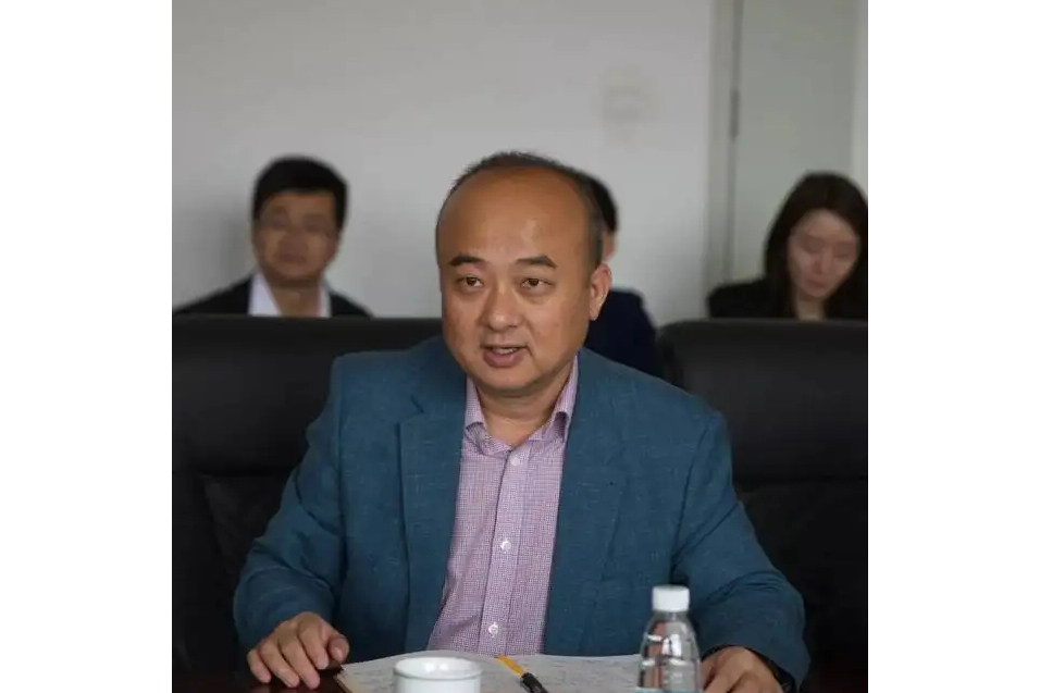 宋清(華潤健康董事長,兼任華潤醫療控股有限公司董事長、迪瑞醫療科技股份有限公司董事長) 宋清(華潤健康董事長,兼任華潤醫療控股有限公司董事長、迪瑞醫療科技股份有限公司董事長)